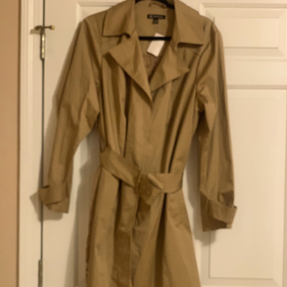 Long lace back trench coat, size 2Xl